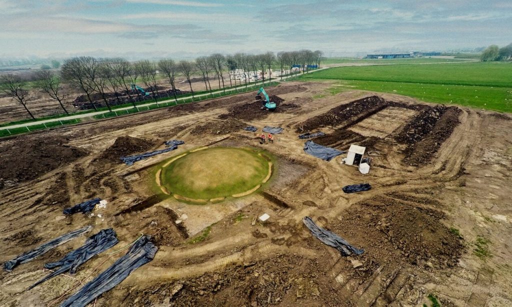 Αρχαιολόγοι ανακάλυψαν το «Στόουνχεντζ της Ολλανδίας» κοντά στην Ουτρέχτη – Τι συμβολίζει ο τύμβος που περιλαμβάνει