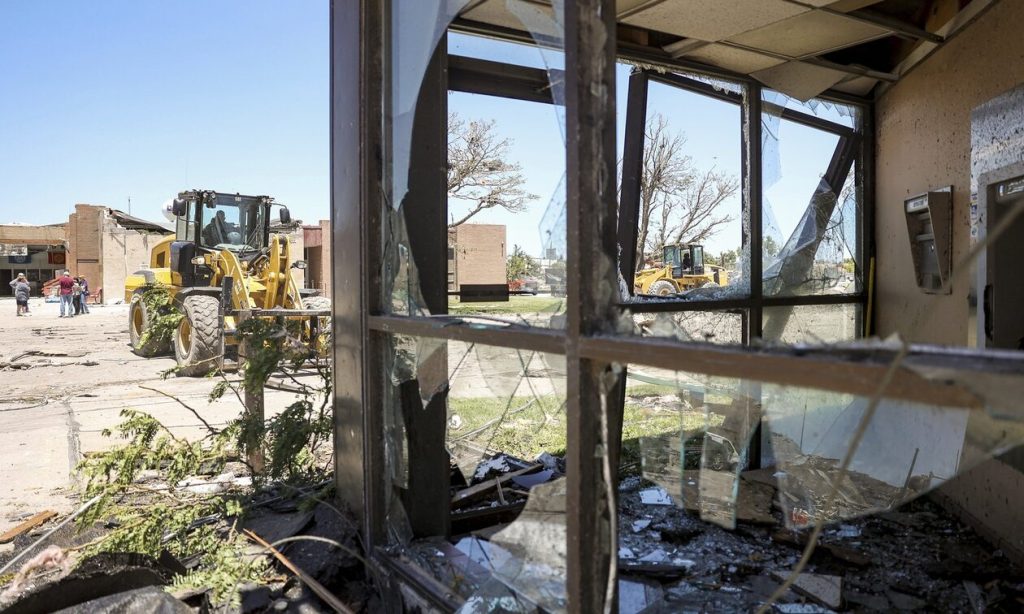 Τέξας: Στους 4 οι νεκροί από τον φονικό ανεμοστρόβιλο – 12 κτίρια υπέστησαν ζημιές