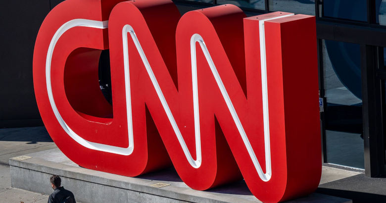 Φουντώνουν οι φήμες περί πώλησης του CNN: Ποιος είναι ο υποψήφιος αγοραστής