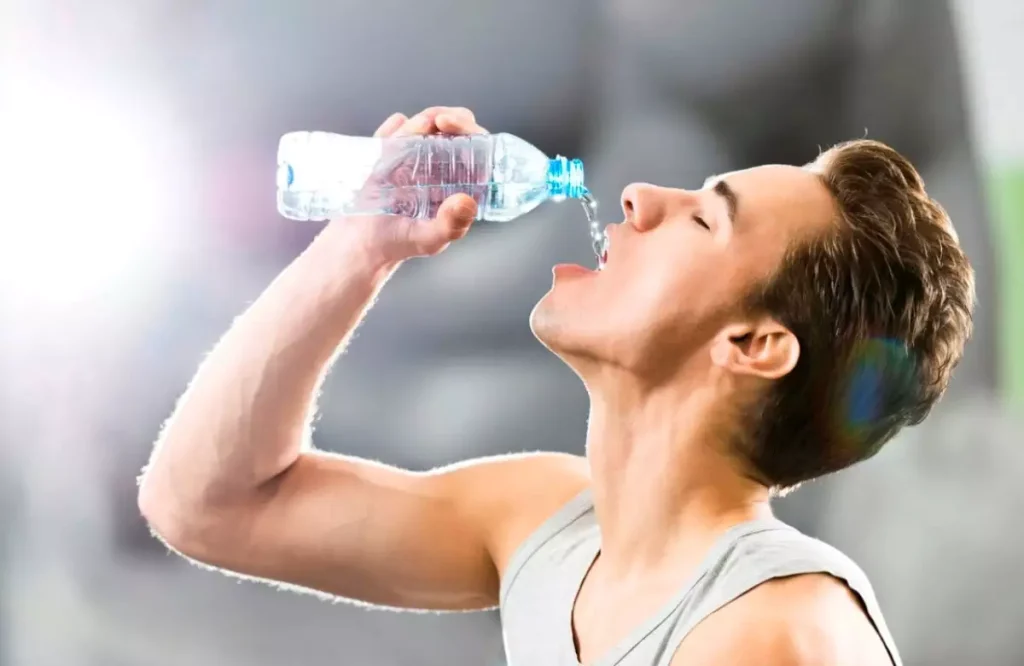 Μύθος ή αλήθεια ότι είναι επικίνδυνο να πίνετε πολύ παγωμένο νερό σε μεγάλη ζέστη;