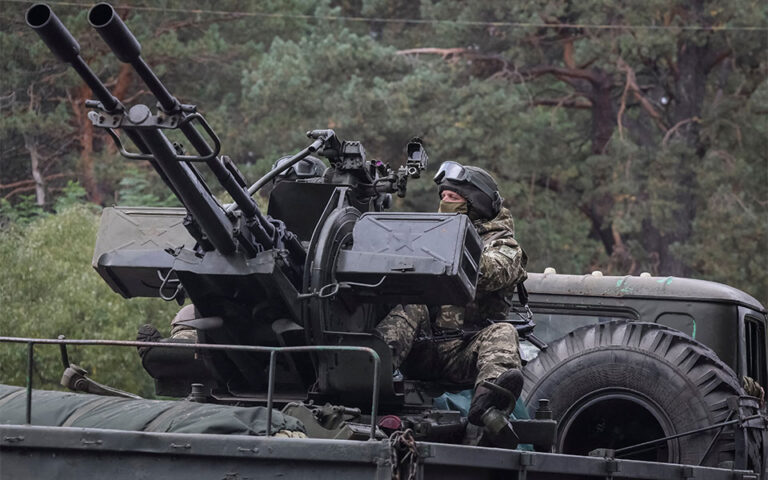 Κίεβο: «Η καθυστέρηση της αποστολής όπλων από τη Δύση επηρεάζει την αντεπίθεση μας»