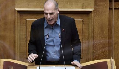 Γ.Βαρουφάκης: «Με λύπη παρακολουθούμε την μετατροπή του ΣΥΡΙΖΑ από κόμμα της Αριστεράς σε απολιτίκ-κόμμα μάνατζερ»