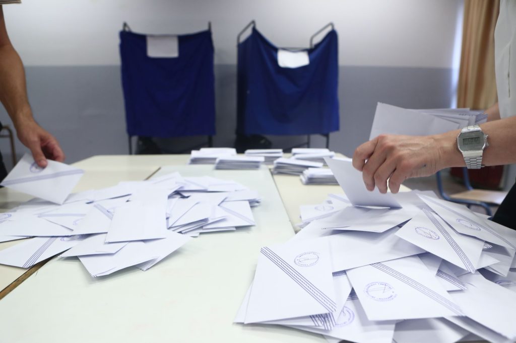 Exit poll: Οι συσπειρώσεις και αλλαγές ψήφου από τον Μάιο στον Ιούνιο – Κερδισμένοι οι «Σπαρτιάτες»