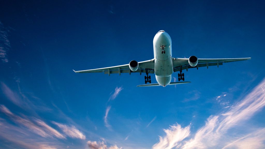 Νεαρός επιβάτης κατέληξε κατά τη διάρκεια της πτήσης από κρίση άσθματος
