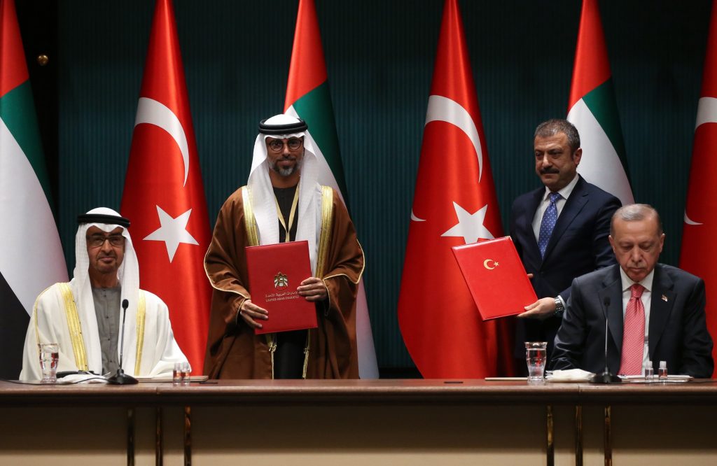 Κολοσσιαία αμυντική συμφωνία ΗΑΕ-Τουρκίας: «Ρίχνουν» 30 δισ. δολάρια στην τουρκική αμυντική βιομηχανία