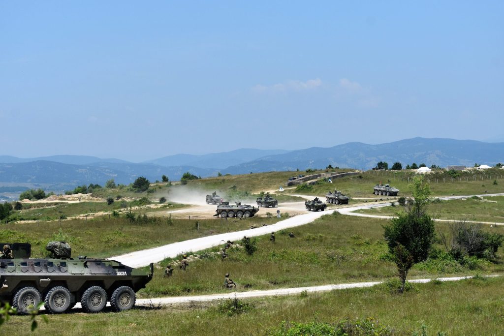 «PLATINUM WOLF 23»: Σε πολυεθνική άσκηση στην Σερβία οι αερομεταφερόμενοι της 71ης Ταξιαρχίας