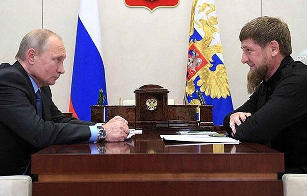 Ο «χαλαρός» Β.Πούτιν βγάζει… σέλφι με τον Ρ.Καντίροφ (φωτό)