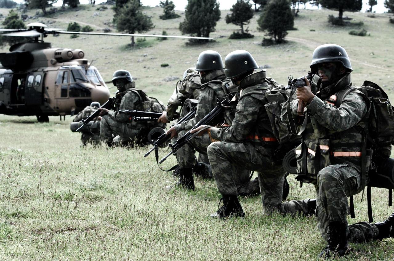 Ο τουρκικός στρατός «κλειδώνει» 12 επαρχίες Κούρδων για εκκαθαριστικές επιχειρήσεις κατά του ΡΚΚ