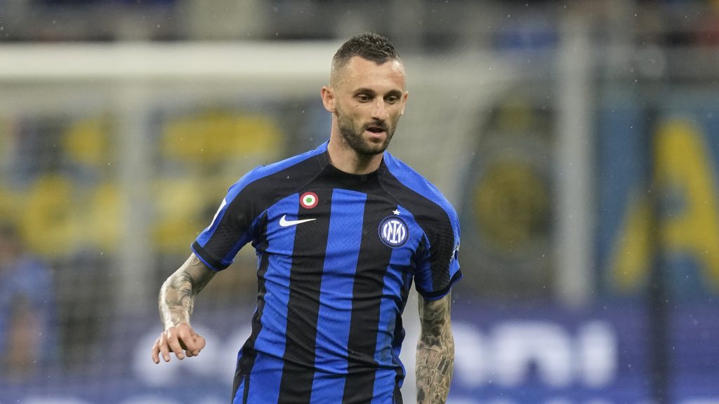 Ο Μαρσέλο Μπρόζοβιτς της Ίντερ είπε «έριξε άκυρο» στην Αλ Νασρ γιατί θέλει Μπαρτσελόνα