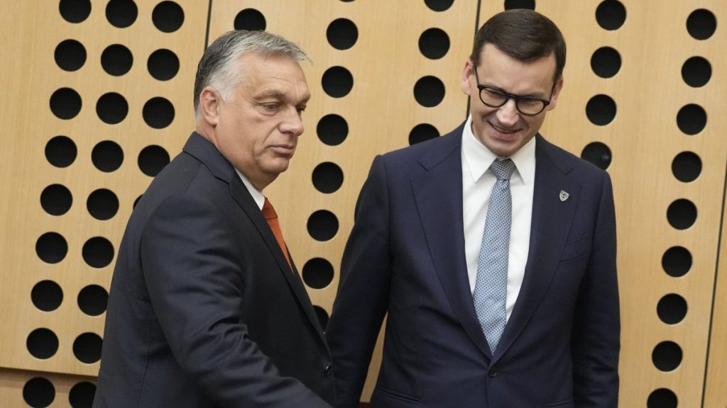 Πολωνία-Ουγγαρία ζητούν ομοφωνία στη Σύνοδος Κορυφής για το μεταναστευτικό – Μπλοκάρουν τη συμφωνία