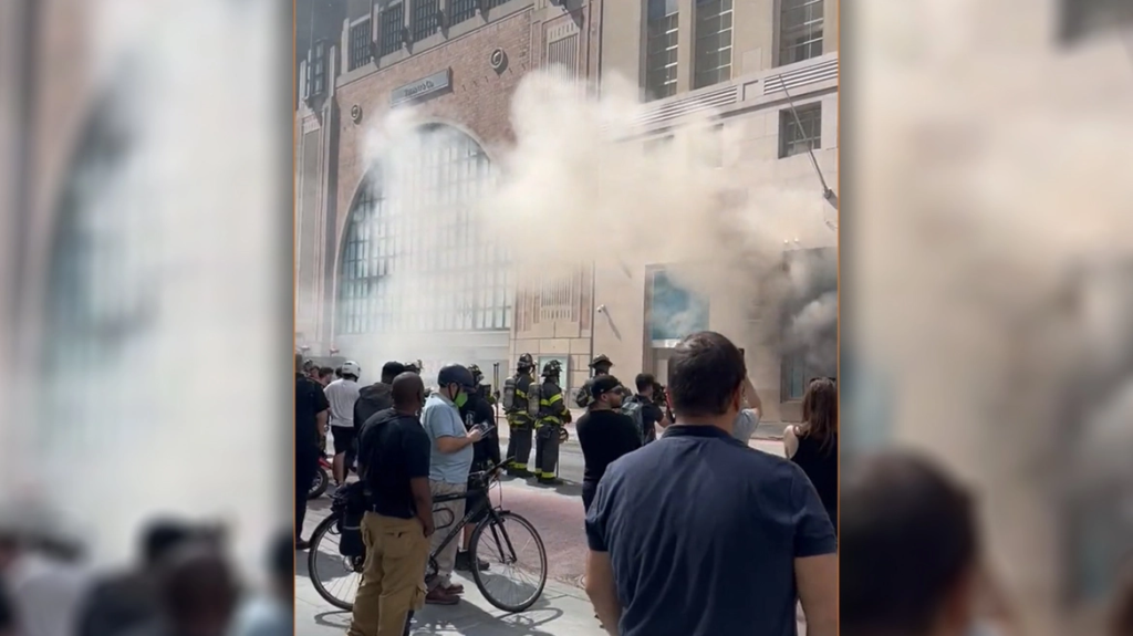 Στις φλόγες το θρυλικό κοσμηματοπωλείο Tiffany στη Νέα Υόρκη