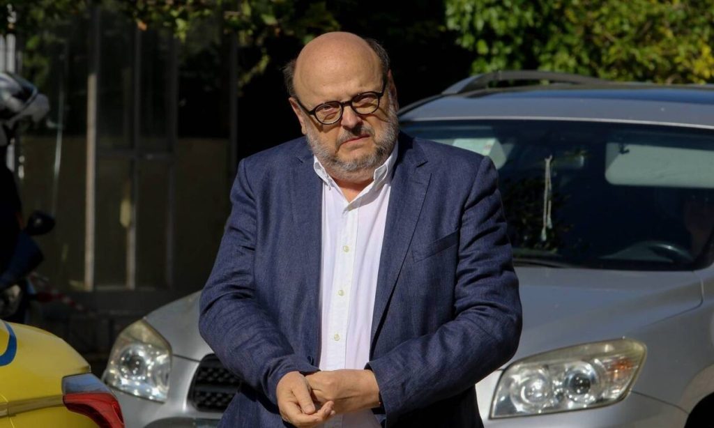 Ε.Αντώναρος: «Αν είχαν κουκούτσι μυαλό οι επίδοξοι διάδοχοι στο ΣΥΡΙΖΑ θα ζητούσαν από τον A.Τσίπρα να αναθεωρήσει»