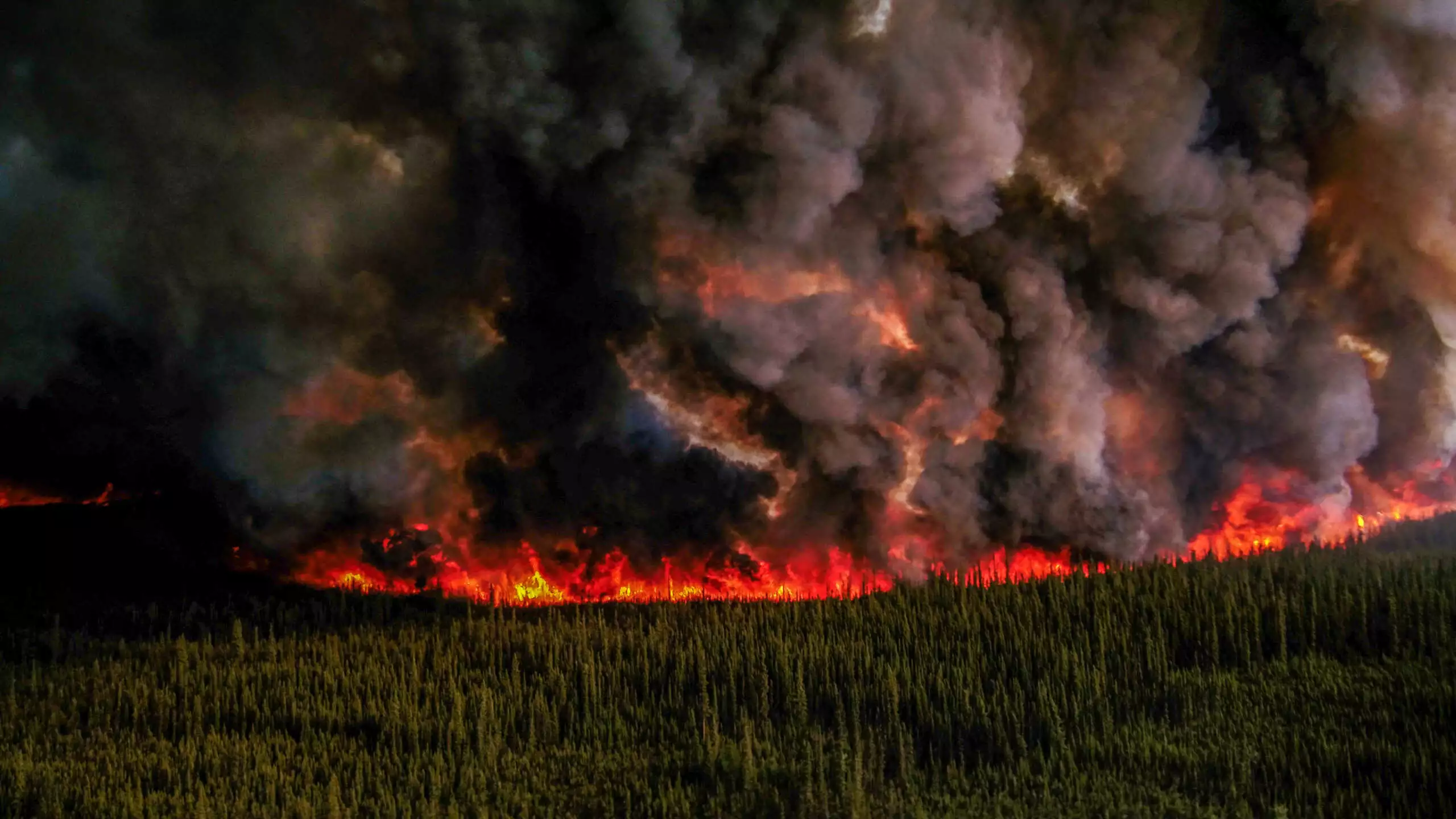 Καναδάς: Ο καπνός από τις φωτιές έφτασε μέχρι το Ιόνιο και την Κρήτη (φωτο)