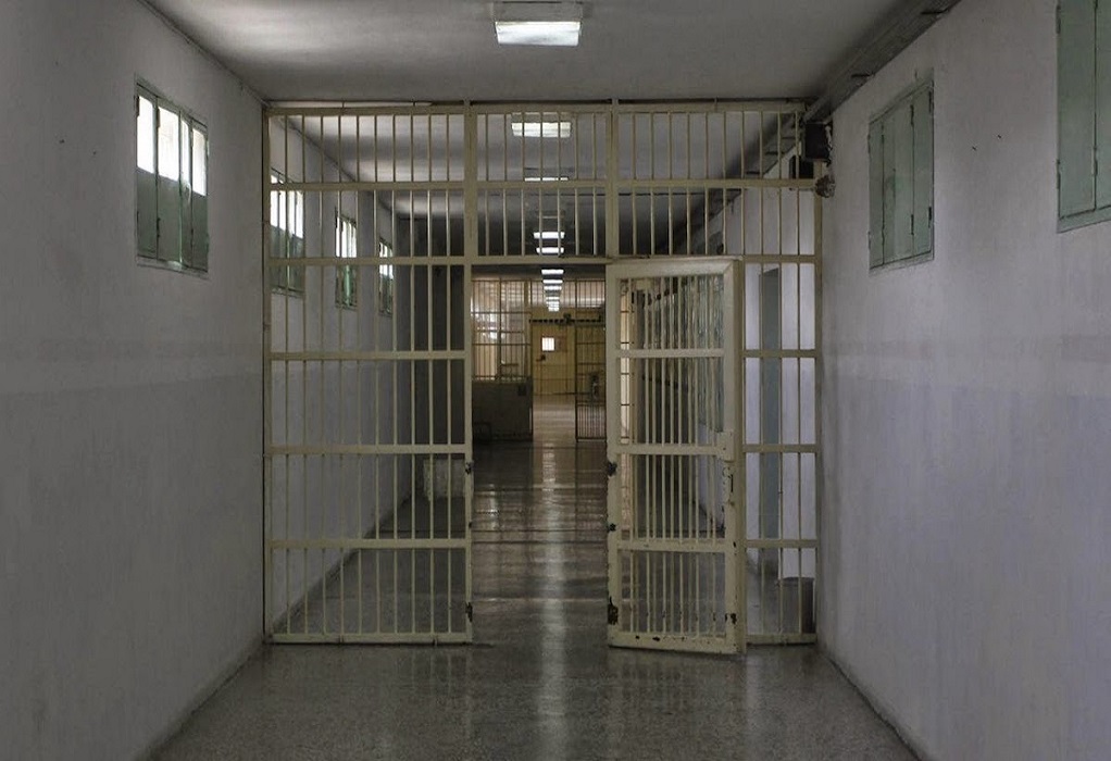 Συγκέντρωση οπαδών του ΠΑΟΚ έξω από τις φυλακές της Διαβατών – Φώναξαν συνθήματα υπέρ των δολοφόνων του Α.Καμπανού