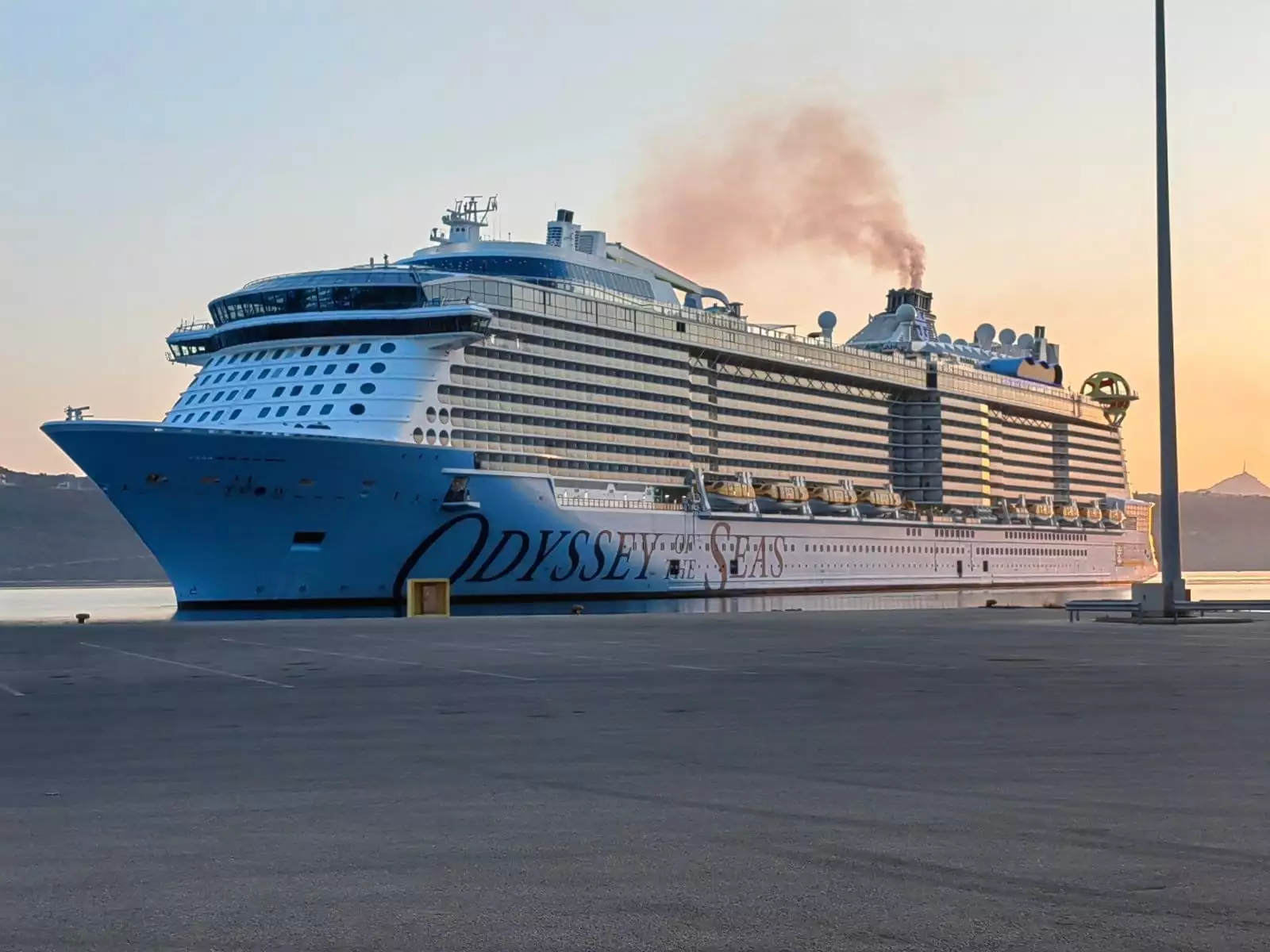 Στα Χανιά το κρουαζιερόπλοιο «Odyssey of the seas» – Δείτε εντυπωσιακές εικόνες (βίντεο)