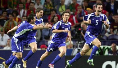 Γκολ ο Τ.Δέλλας και φύγαμε: Σαν σήμερα η Ελλάδα περνούσε στον τελικό του Euro 2004 (βίντεο)
