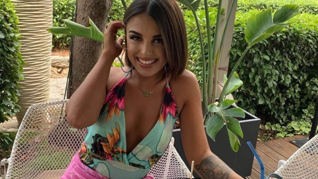 Η Σύλια Καραμολέγκου έχει από τα πιο «καυτά» προφίλ στο Instagram (φώτο)