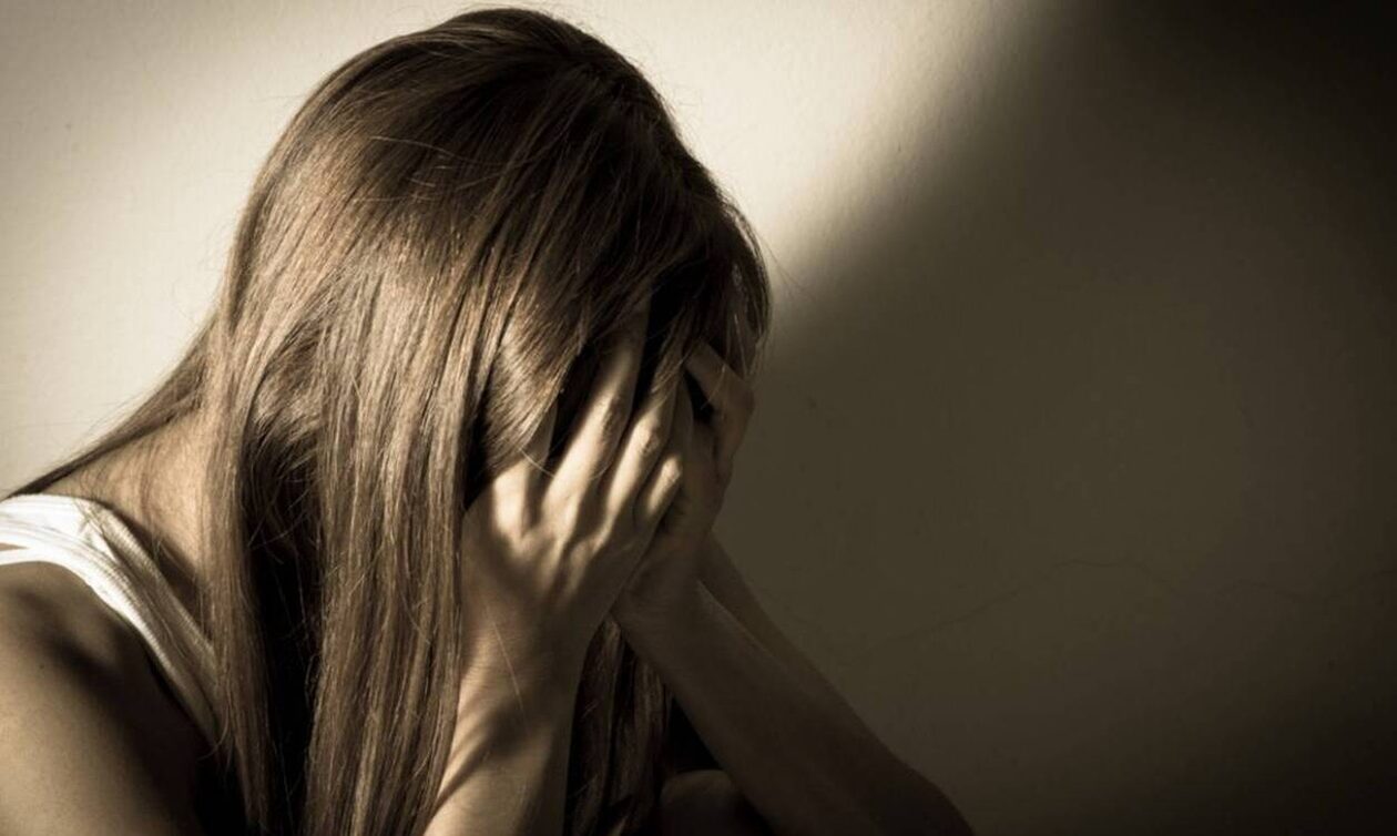 Επιχείρηση «Συγκοινωνούντα Δοχεία»: Μαθητές λυκείου κατηγορούνται για εκδικητική πορνογραφία