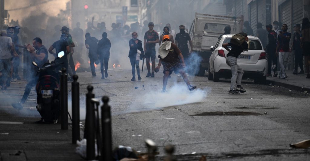 Το Ιράν κάλεσε το Παρίσι να επιδείξει «αυτοσυγκράτηση» για χρήση βίας κατά των διαδηλωτών