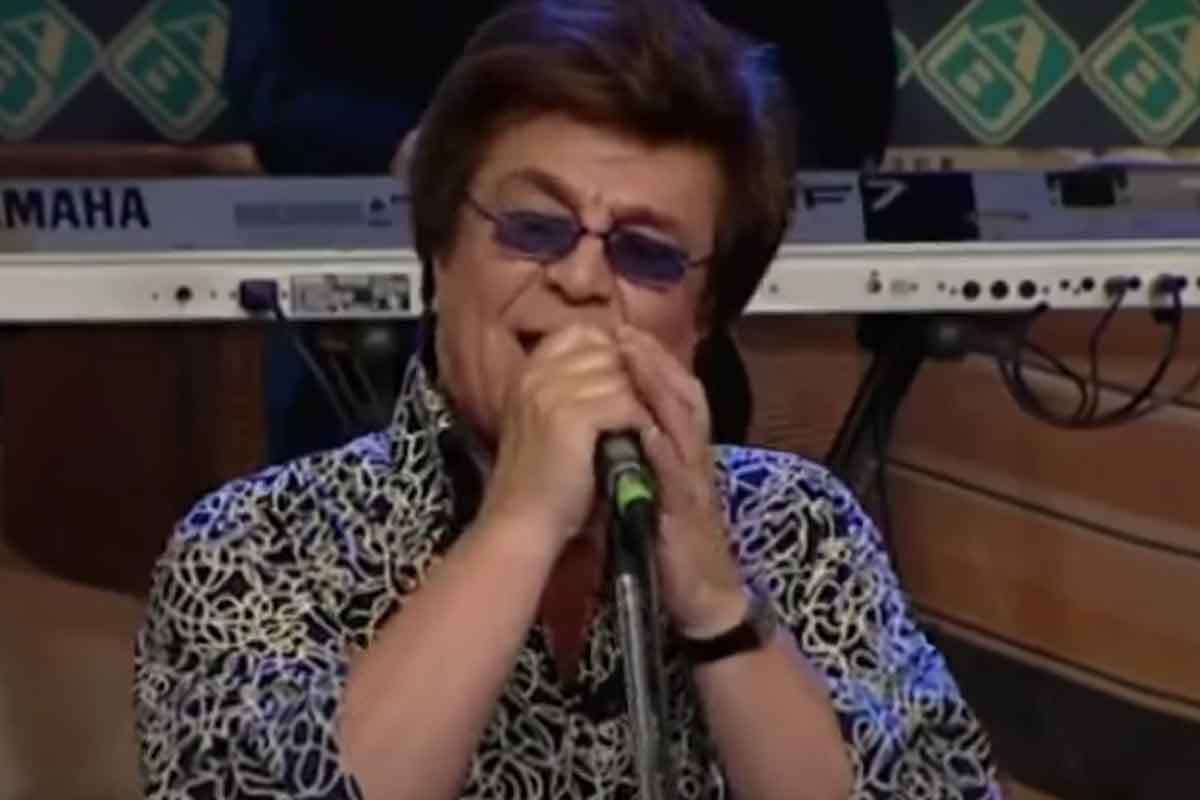 «Έφυγε» από τη ζωή ο Βασίλης Κωνσταντινίδης του θρυλικού συγκροτήματος «Idols»