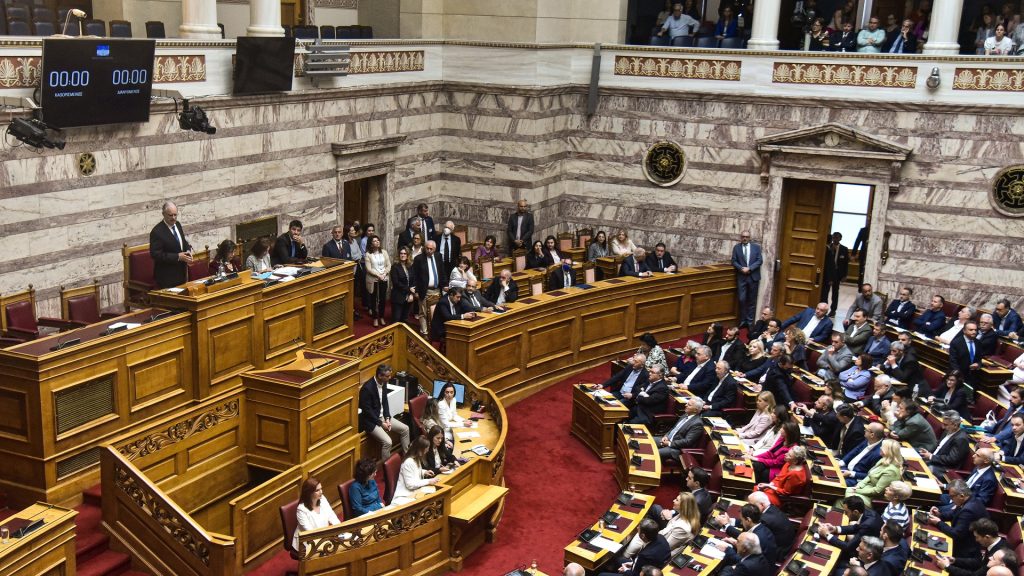 Α.Μανιτάκης: «Συνταγματική η αλλαγή του ορίου εισόδου στη Βουλή στο 5% – Αδύνατο να προκύψει ζήτημα με τους “Σπαρτιάτες”»