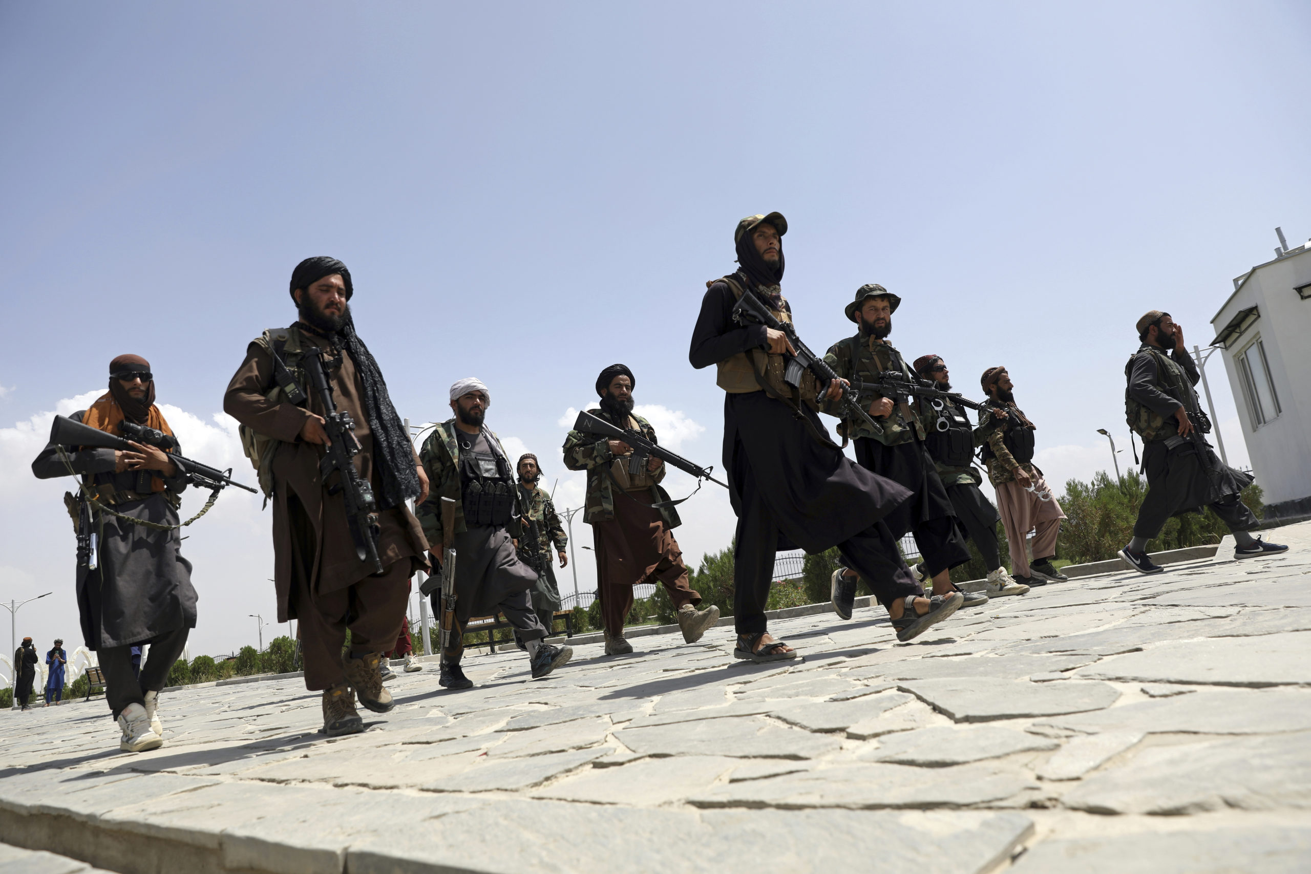 Αφγανιστάν: Οι Ταλιμπάν έδωσαν διορία ενός μήνα στα κέντρα αισθητικής για να κλείσουν