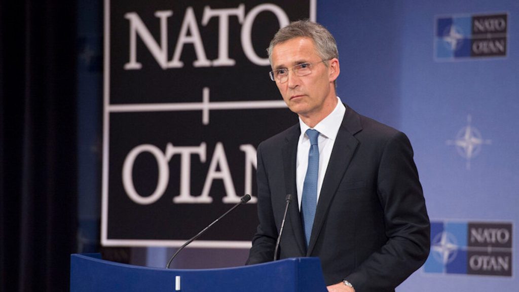 Ο Γενς Στόλτενμπεργκ παραμένει ΓΓ του ΝΑΤΟ – «Με τιμάει η απόφαση των Συμμάχων»