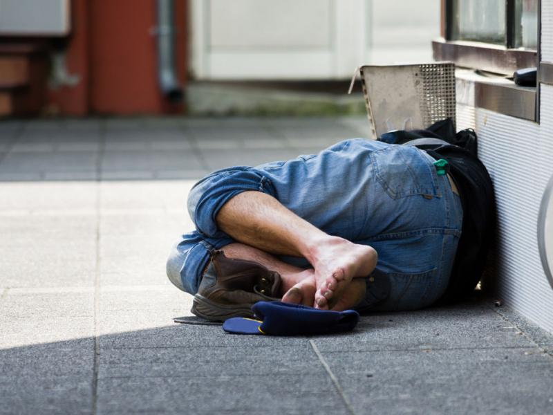 Συστάσεις για την προστασία των αστέγων από τον καύσωνα κατά την περίοδο του καλοκαιριού