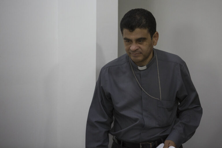 Νικαράγουα: Ξανά στη φυλακή ο αντιφρονών επίσκοπος Ρολάντο Άλβαρες
