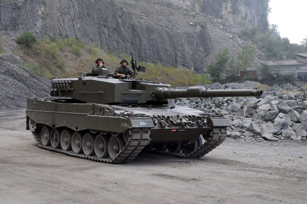Αυστρία: Θα αναβαθμίσει 58 άρματα μάχης Leopard-2A4 και 112 τεθωρακισμένα οχήματα ASCOD