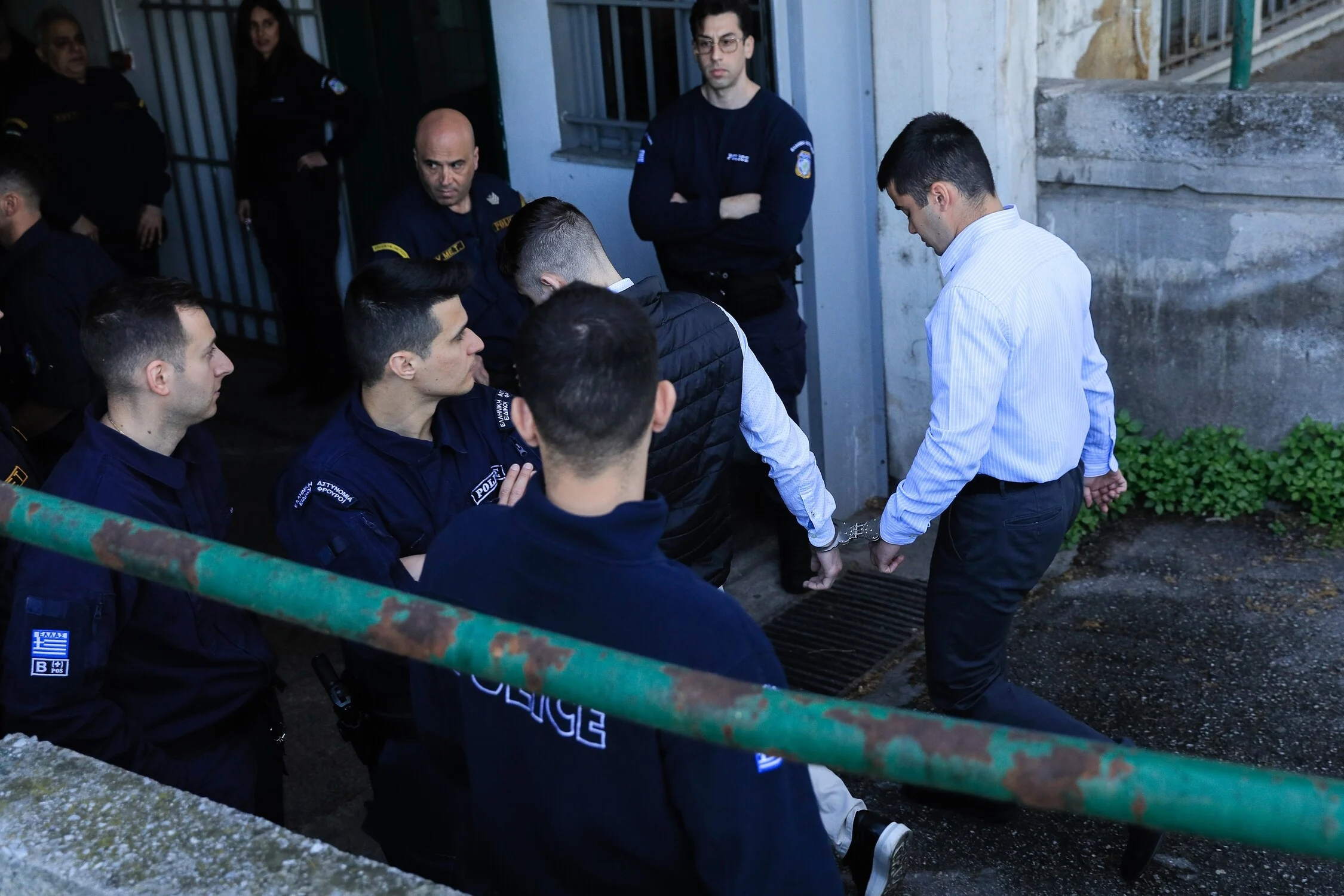 Τα ελαφρυντικά που ζήτησαν οι συνήγοροι των «12» στη δίκη για τη δολοφονία του Άλκη – «Η ψευτομαγκιά τους κράτησε 40”»