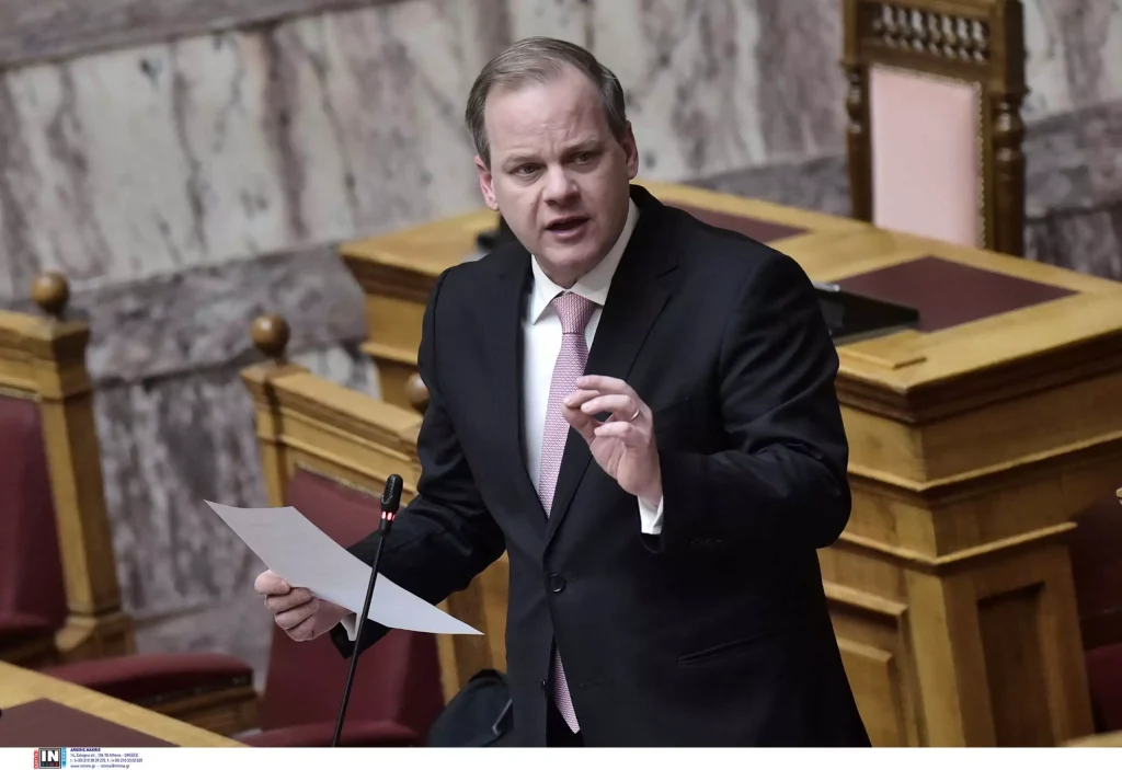 Στη Βουλή η δικογραφία εναντίον του Κ.Καραμανλή για το έγκλημα στα Τέμπη