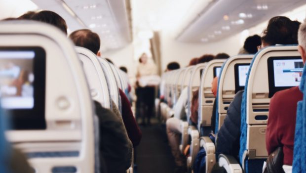 Κρήτη: Αναστάτωση σε πτήση από το Ηράκλειο – 17χρονος επιβάτης προκάλεσε επεισόδιο