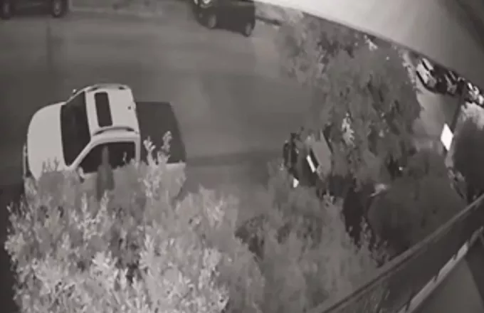 Βίντεο – ντοκουμέντο: Η στιγμή που ο Σύρος δουλέμπορος κλέβει αγροτικό στη Λάρισα