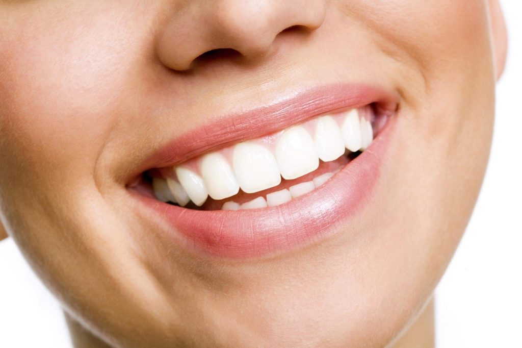 Τερηδόνα: Δείτε τι θα συμβεί στα δόντια σας αν την αφήσετε χωρίς άμεση θεραπεία