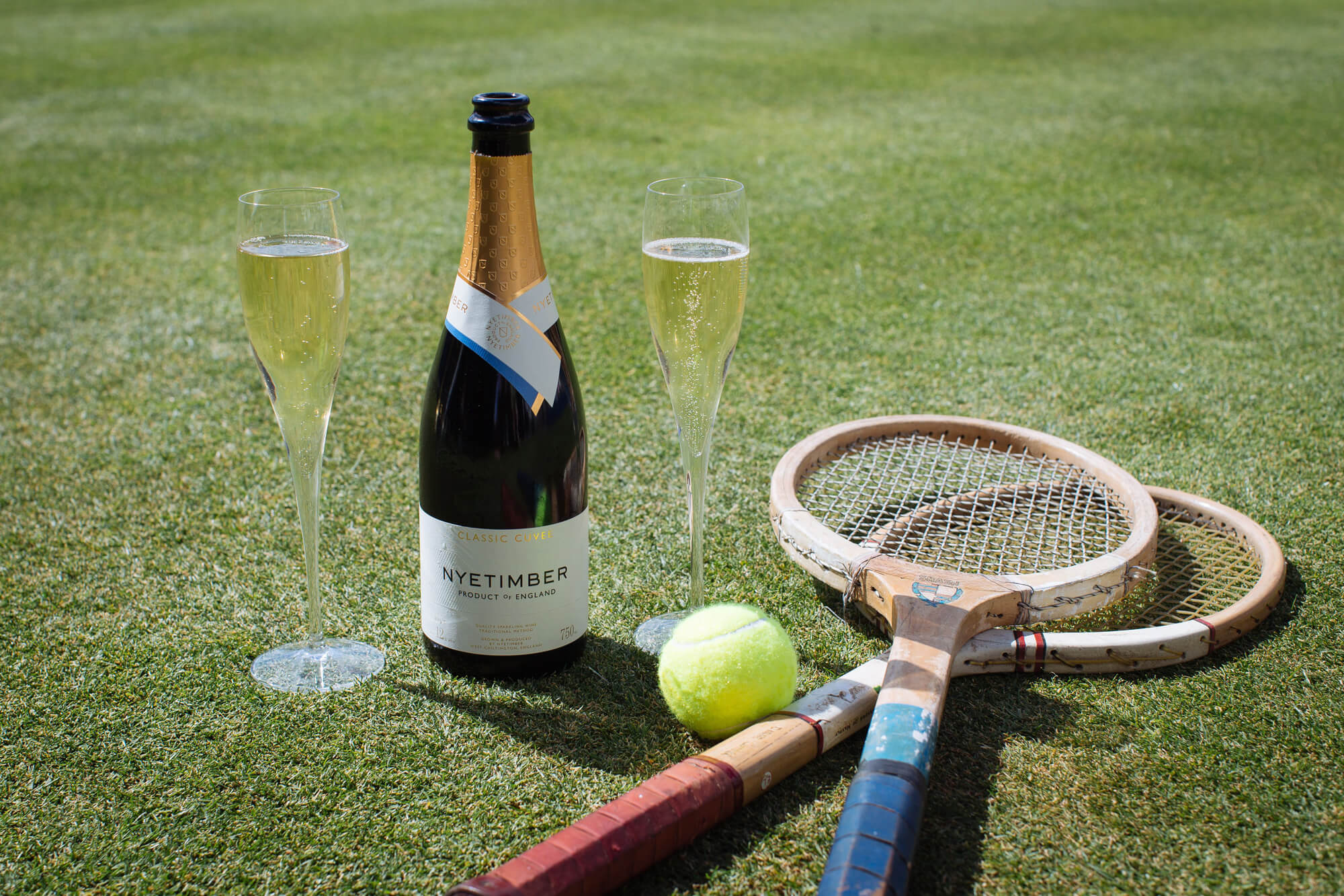 Διαιτητής ζήτησε από τους θεατές να μην πίνουν σαμπάνια όταν οι τενίστριες σερβίρουν στο Wimbledon