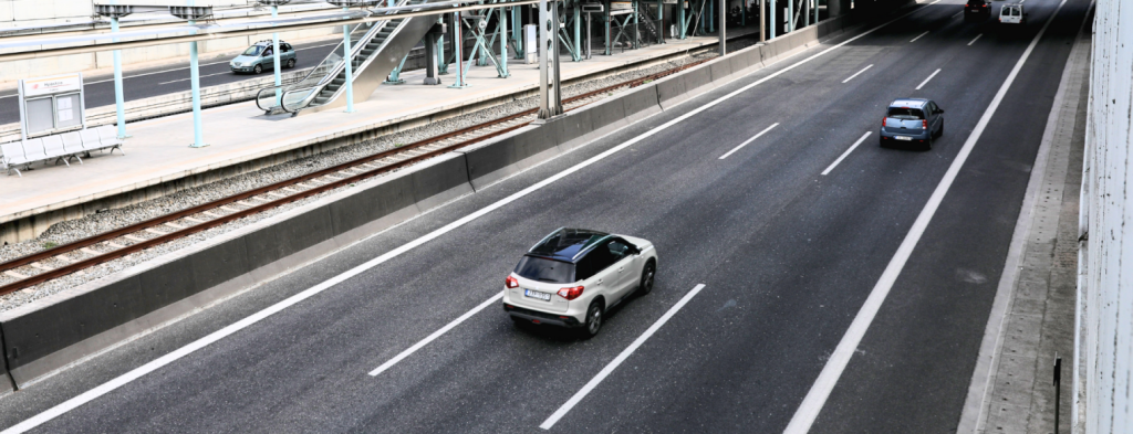 Καραμπόλα τεσσάρων οχημάτων στην Αττική Οδό – Στο «κόκκινο» η κίνηση (χάρτης)