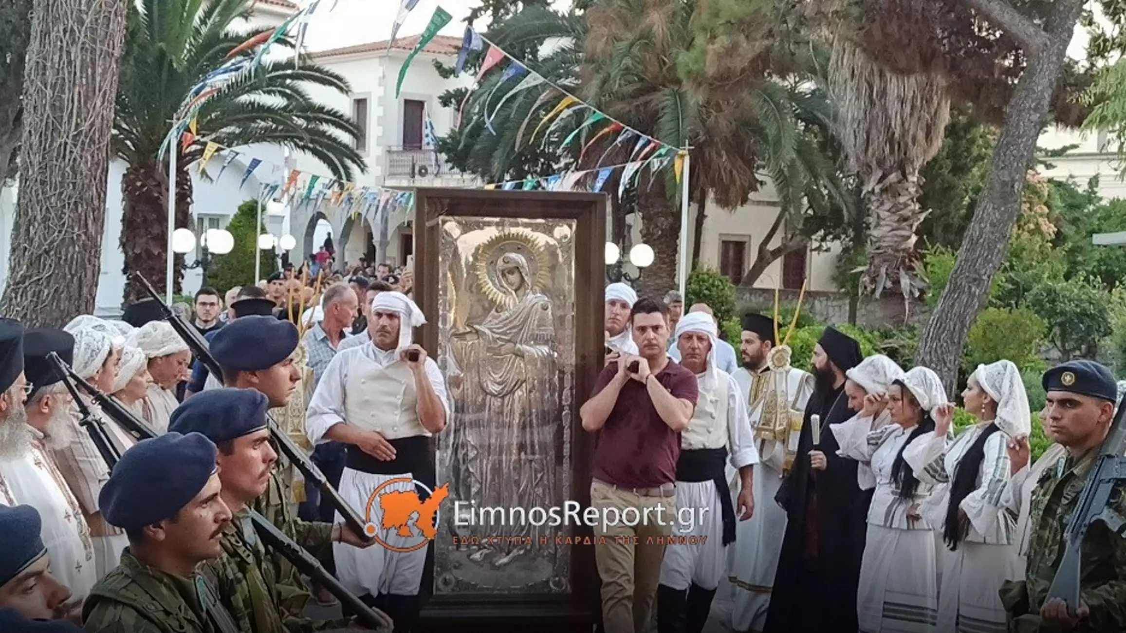 Λήμνος: Σε λαϊκό προσκύνημα η θαυματουργή εικόνα «Παναγία Γερόντισσα» – Εκατοντάδες άνθρωποι στο λιμάνι