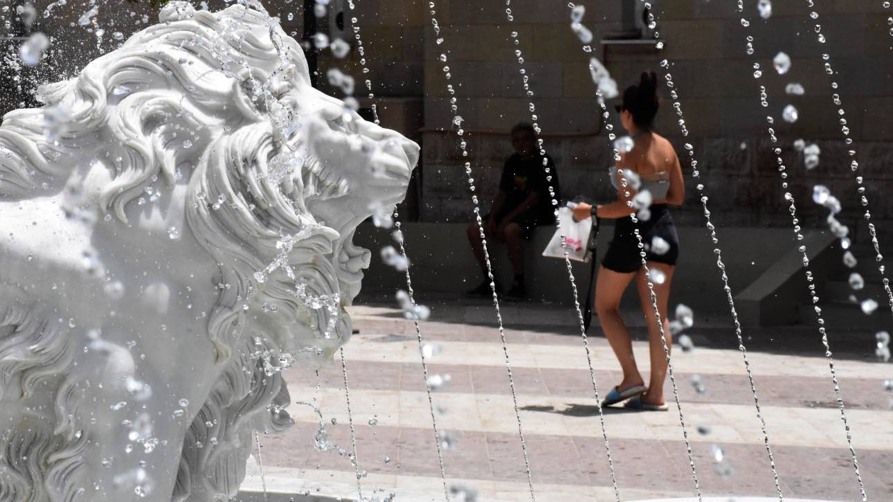 Καύσωνας: Οι χρονιές από το 1987 μέχρι το 2022 που ο υδράργυρος «χτύπησε κόκκινο» στην Ελλάδα (πίνακας)