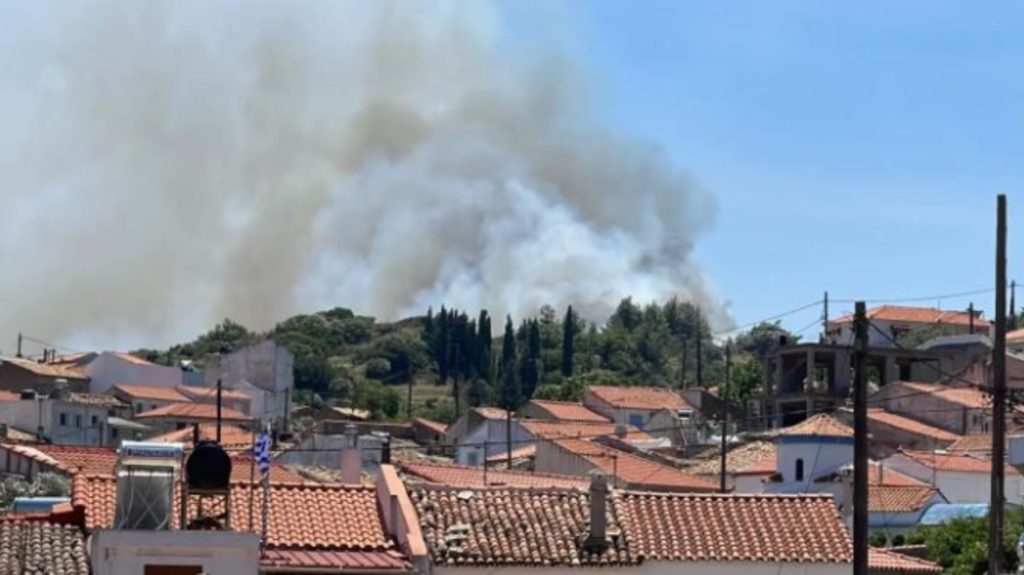 Σάμος: Χειροπέδες σε 32χρονο για τη φωτιά στο Καρλόβασι