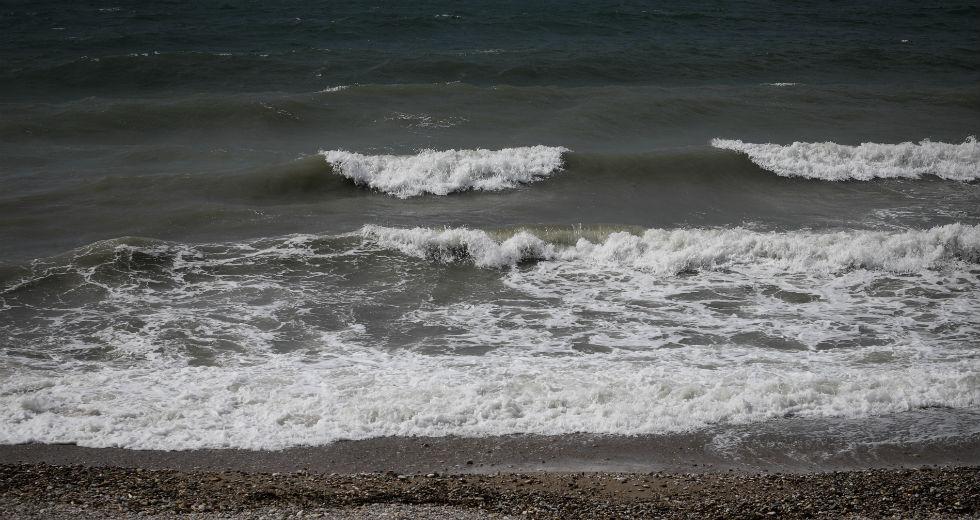 Ρέθυμνο: Διασώστες επανέφεραν στη ζωή 12χρονο παιδί που κατέρρευσε στη θάλασσα