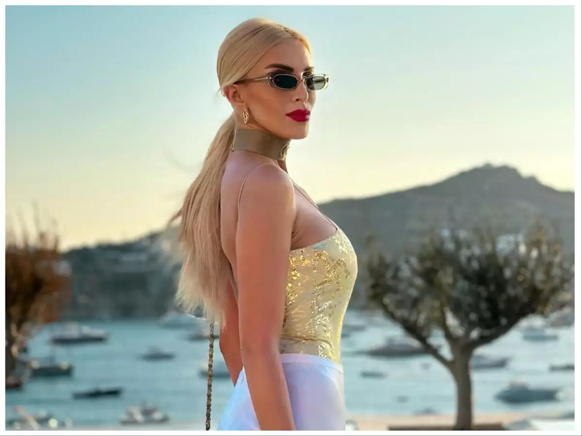 Στη Μύκονο για διακοπές η Κατερίνα Καινούργιου – «Μόλις ξεκίνησε το καλοκαίρι μου» (φώτο)