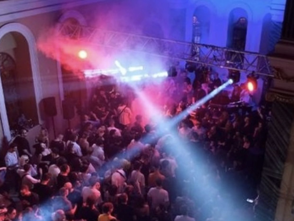 Δήμαρχος Σμύρνης για το πάρτι μέσα σε ορθόδοξη εκκλησία: «Λυπούμαστε που πληγώσαμε την Ελληνορθόδοξη Κοινότητα»