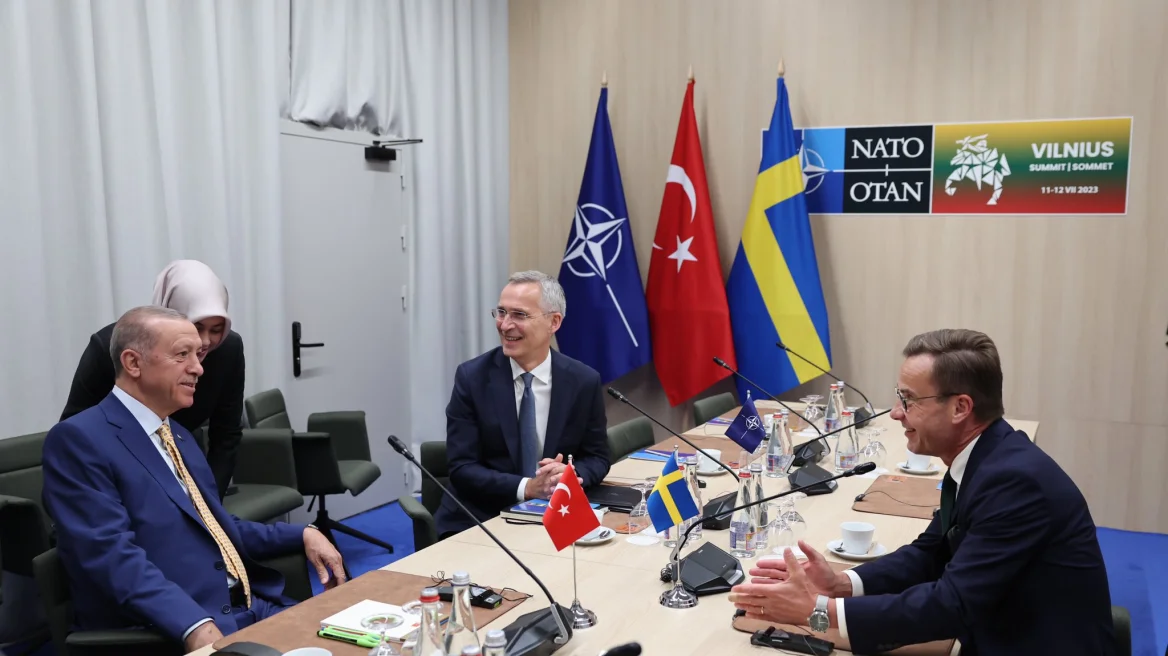 Βίλνιους: Ο Ρ.Τ.Ερντογάν συναντήθηκε με τον πρωθυπουργό της Σουηδίας και τον Γ.Στόλτενμπεργκ