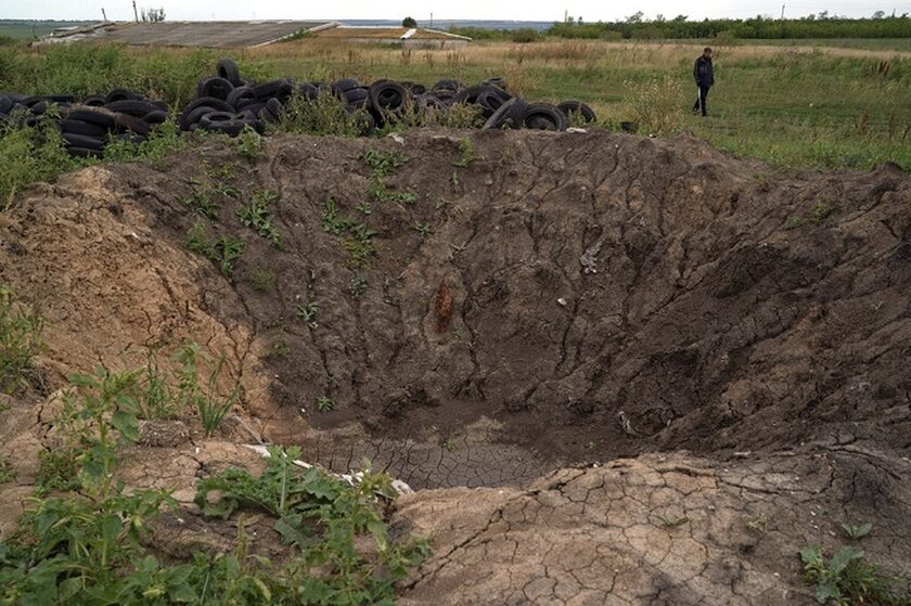 Η Καμπότζη προειδοποιεί την Ουκρανία: «Οδυνηρή εμπειρία η χρήση των όπλων διασποράς»