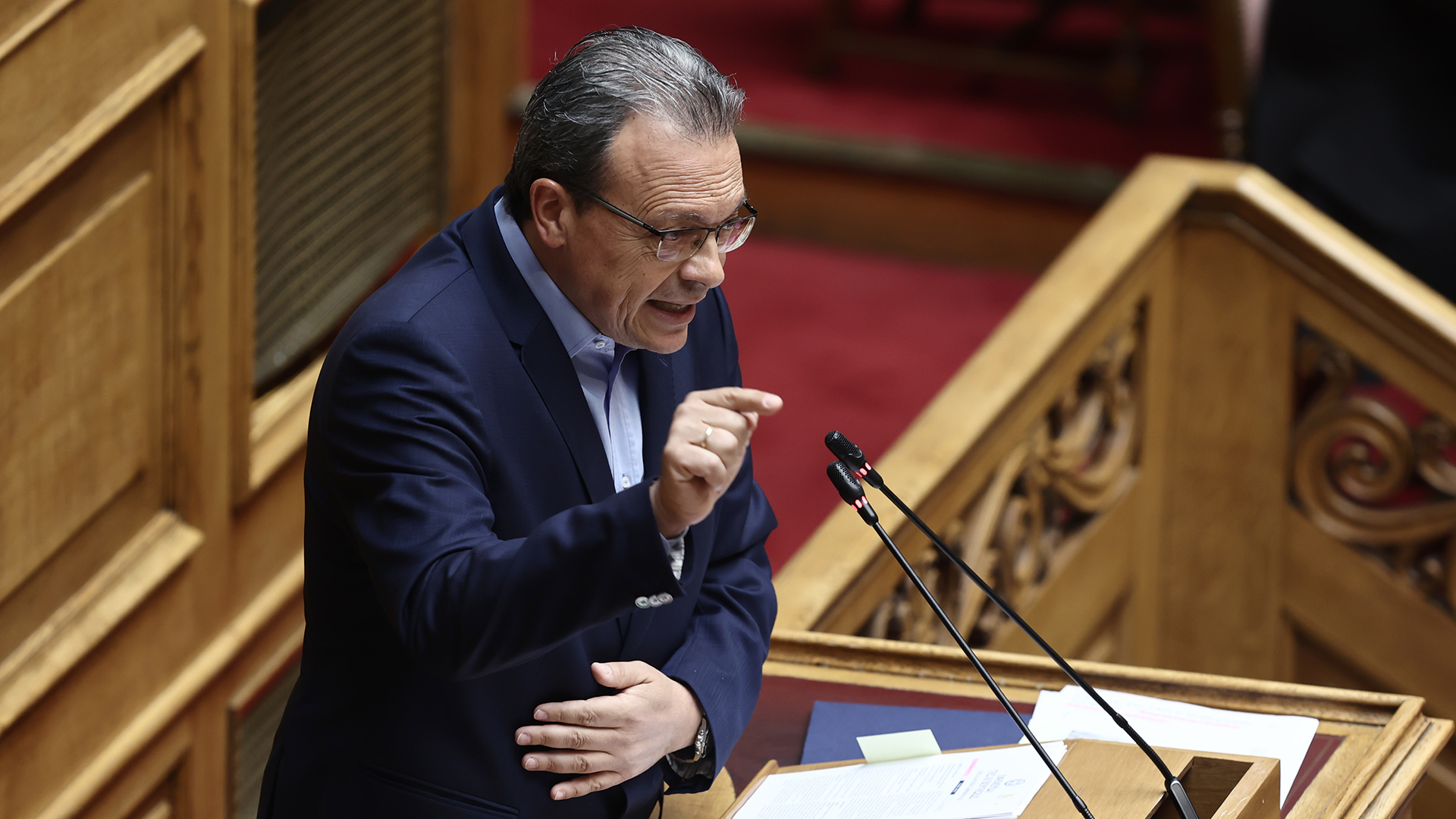 Σ.Φάμελλος για φωτιές: «Είναι αδιανόητο να εξαγγέλλονται τώρα προσλήψεις στην πυροσβεστική»