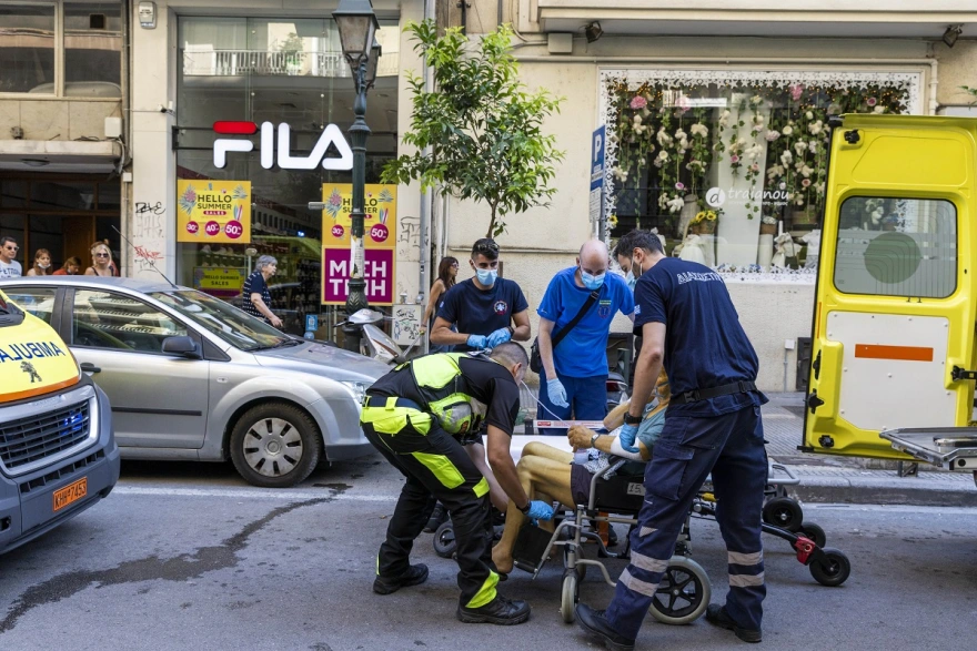 Φωτιά σε κλινική στη Θεσσαλονίκη: Πάνω από 40 άτομα απομακρύνθηκαν – «Ευτυχώς δεν είχαμε απώλειες»