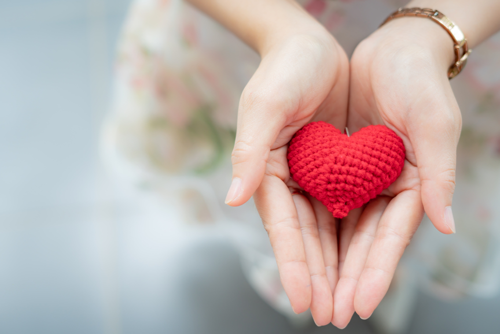 Καύσωνας: Δείτε τι πρέπει να προσέχετε αν έχετε υπέρταση ή πρόβλημα στην καρδιά