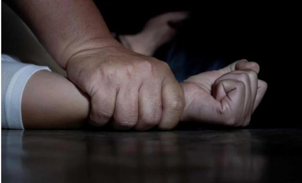 Βόλος: Γυναίκα κατήγγειλε τον σύζυγο και πατέρα των δύο παιδιών της για απόπειρα βιασμού