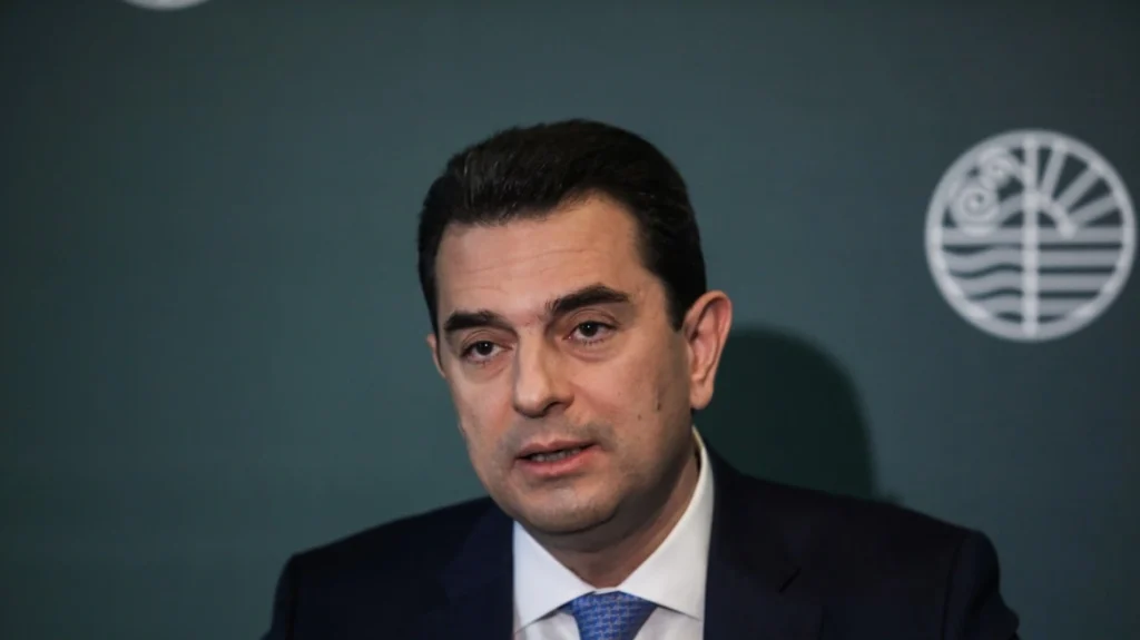 K.Σκρέκας: «Θα αποφασιστεί μέχρι την Πέμπτη αν τα καταστήματα θα ανοίξουν αυτή την Κυριακή»